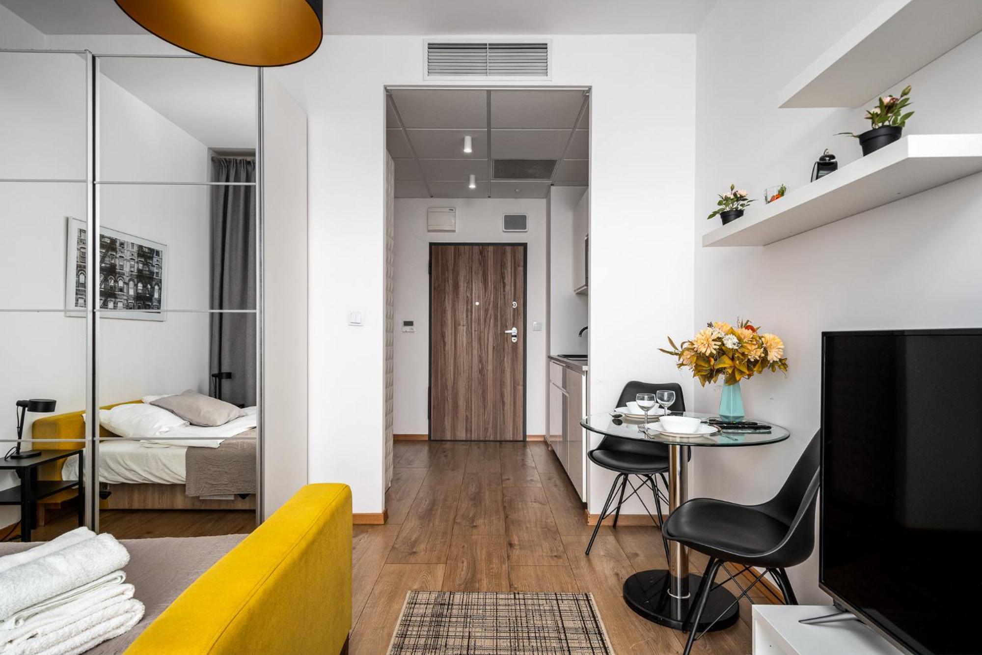 Prymasa Tysiaclecia 83A Free Garage By Perfect Apart Варшава Екстер'єр фото