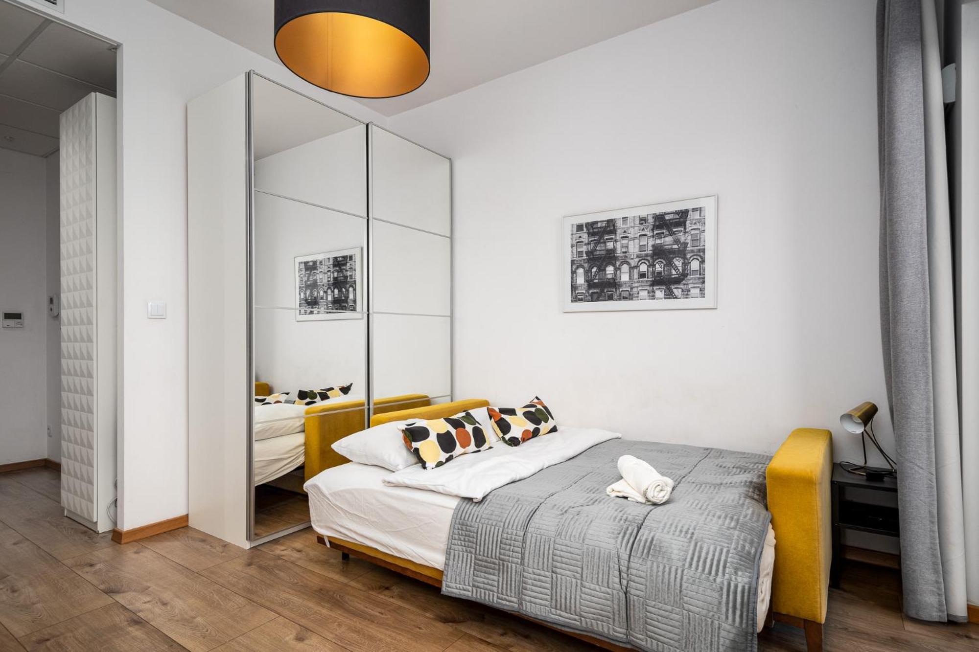 Prymasa Tysiaclecia 83A Free Garage By Perfect Apart Варшава Екстер'єр фото